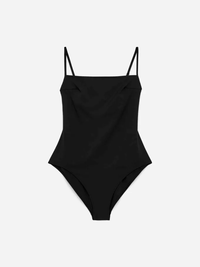 Badeanzug mit quadratischem Ausschnitt Badeanzug mit quadratischem Ausschnitt