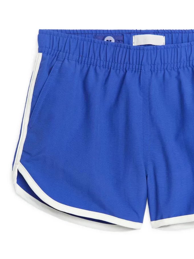 Badeshorts mit Kontrastbindung Badeshorts mit Kontrastbindung