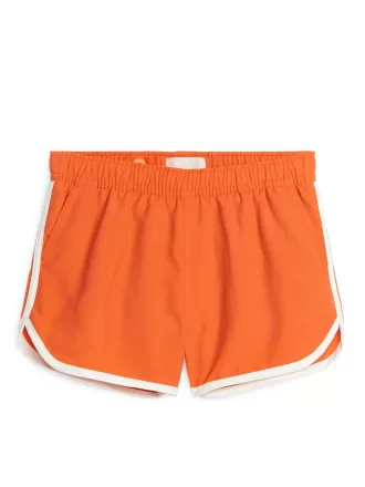 Badeshorts mit Kontrastbindung
