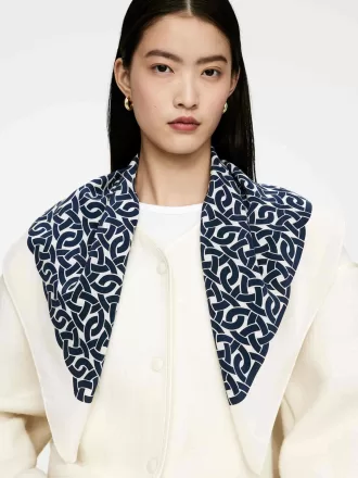 Bedruckter Seidenschal