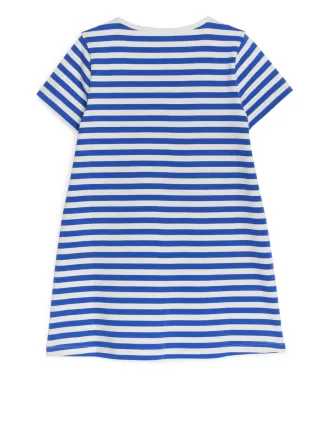 Besticktes T-Shirt-Kleid