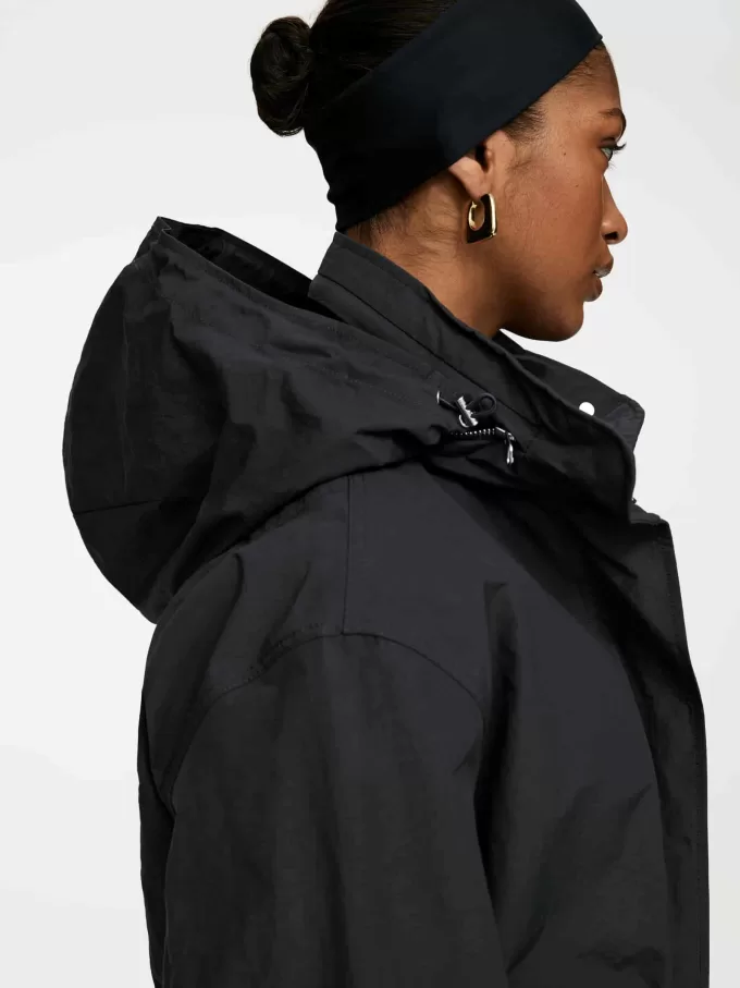 Fischschwanzparka aus Nylon Fischschwanzparka aus Nylon