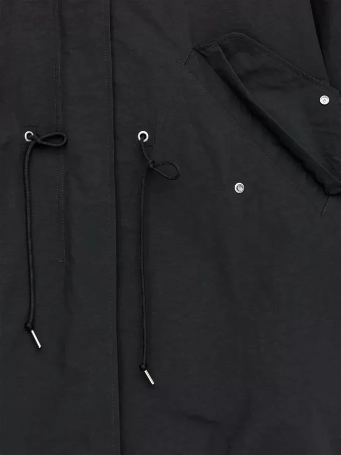 Fischschwanzparka aus Nylon Fischschwanzparka aus Nylon