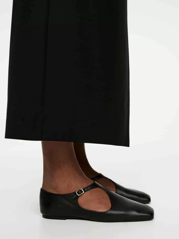 Flache Lederschuhe mit Schnalle Flache Lederschuhe mit Schnalle