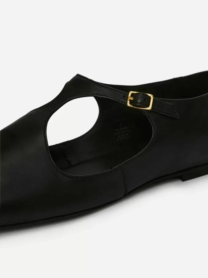 Flache Lederschuhe mit Schnalle Flache Lederschuhe mit Schnalle