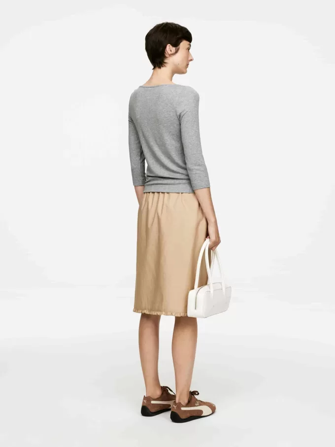 Geripptes Oberteil aus Lyocell Geripptes Oberteil aus Lyocell