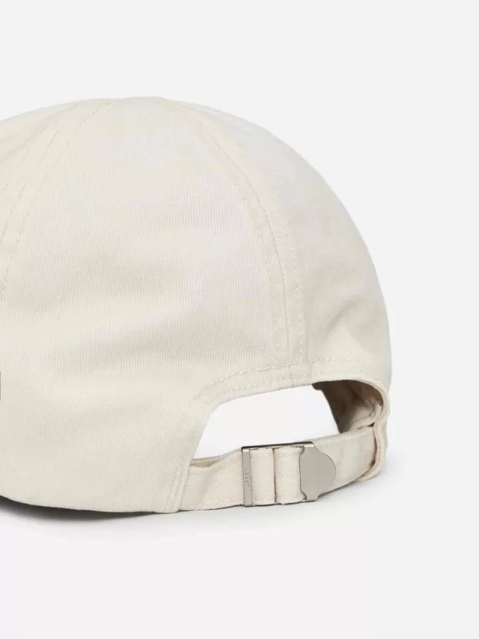 Gestickte Mütze Gestickte Mütze