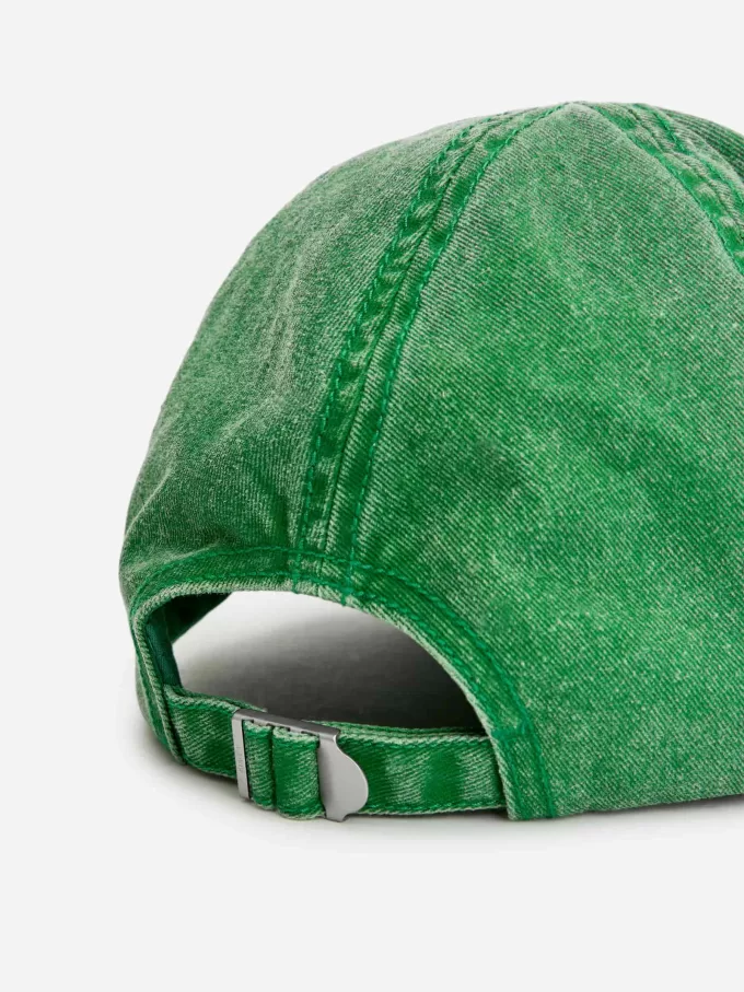 Gestickte Mütze Gestickte Mütze