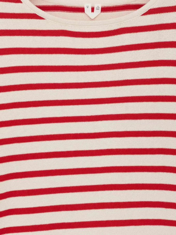 Gestrickter Baumwollpullover Gestrickter Baumwollpullover