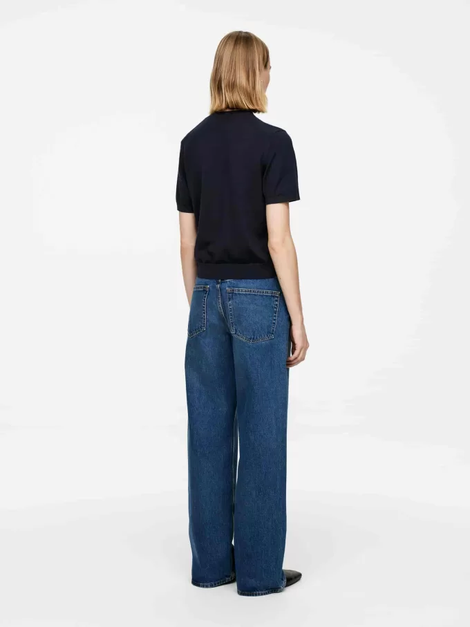 Gestricktes T-Shirt aus Merinowolle Gestricktes T-Shirt aus Merinowolle