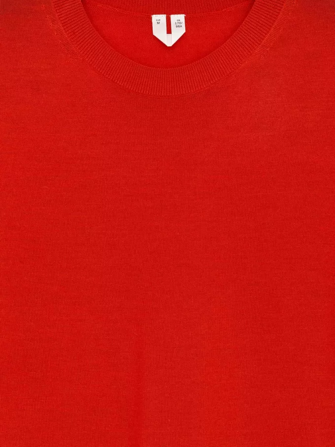 Gestricktes T-Shirt aus Merinowolle Gestricktes T-Shirt aus Merinowolle