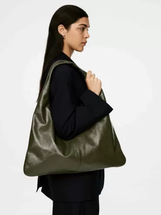 Glänzende Ledertasche