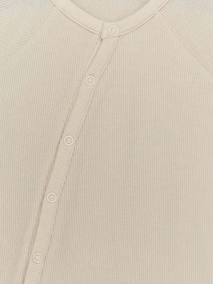 Glattgerippter Pyjama für Neugeborene Glattgerippter Pyjama für Neugeborene