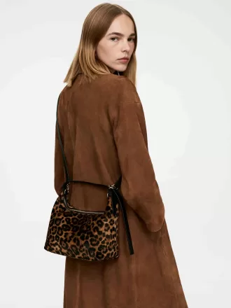 Kastenförmige Ledertasche Kastenförmige Ledertasche