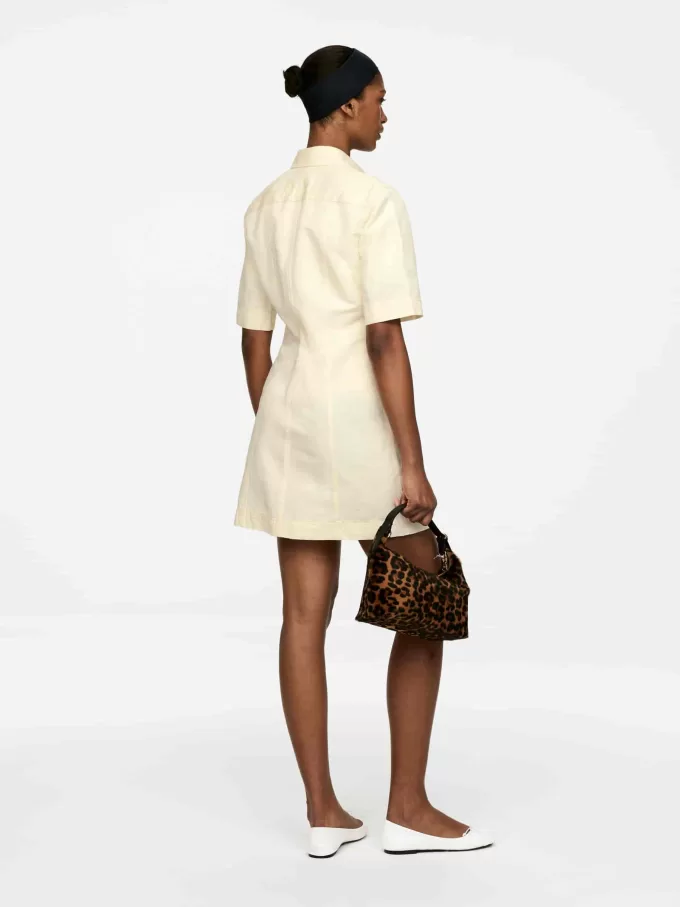 Kleid aus Leinen-Baumwolle Kleid aus Leinen-Baumwolle