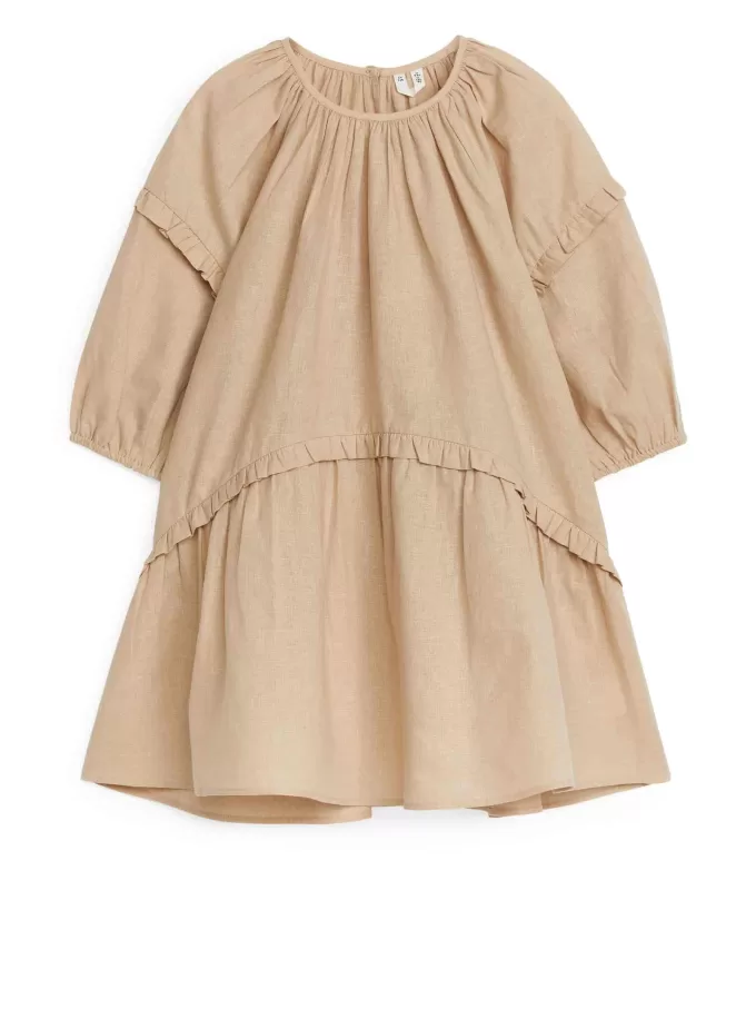 Kleid aus Leinenmischung mit Rüschen Kleid aus Leinenmischung mit Rüschen