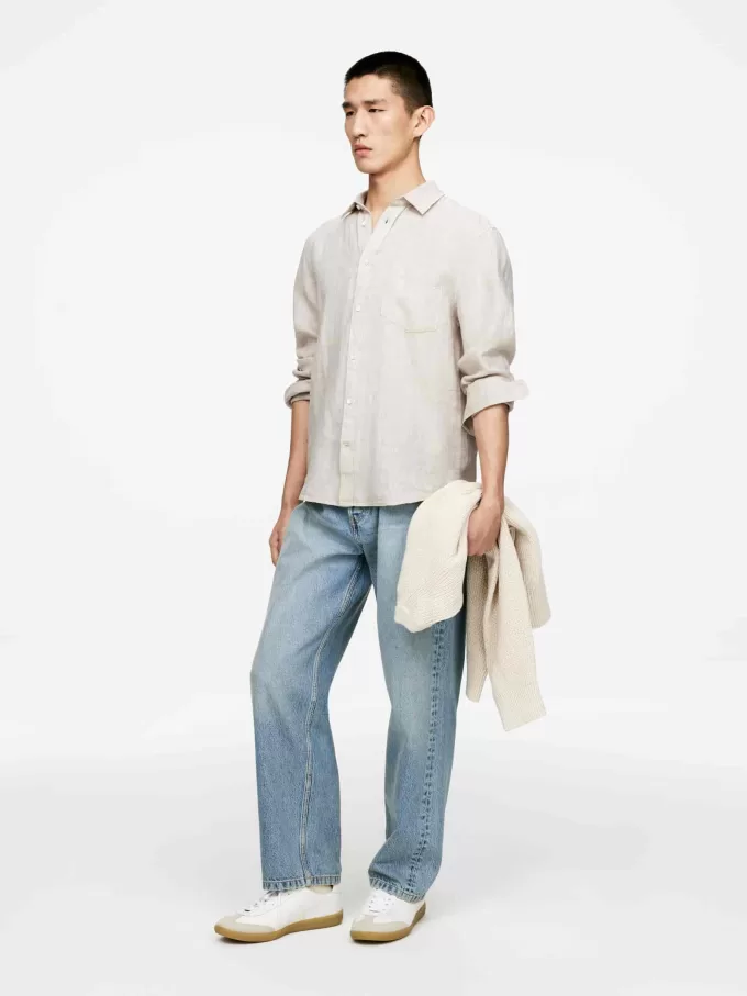 Leinenhemd mit normaler Passform Leinenhemd mit normaler Passform