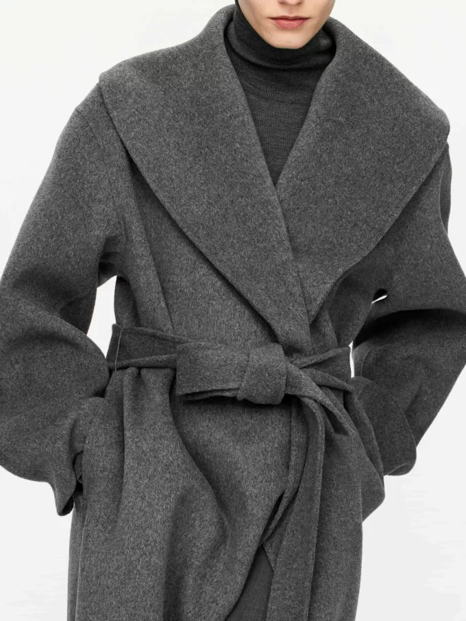 Mantel mit Schalkragen Mantel mit Schalkragen