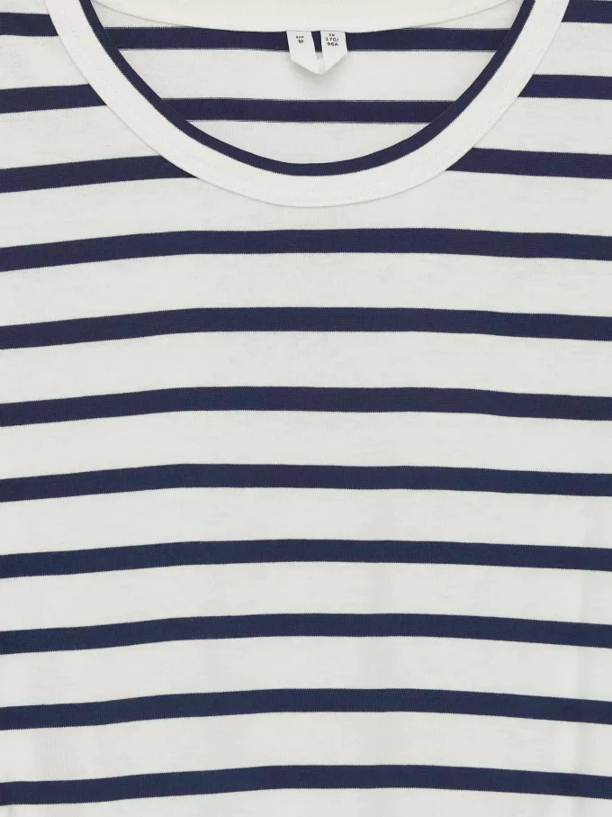 Mittelschweres T-Shirt Mittelschweres T-Shirt