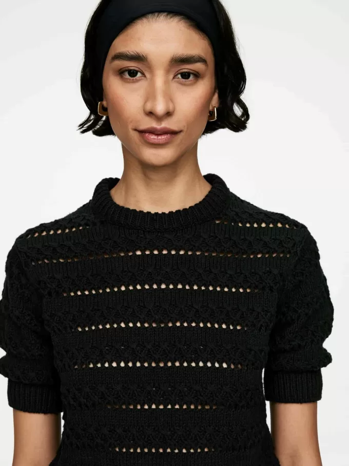 Offen gestricktes Oberteil