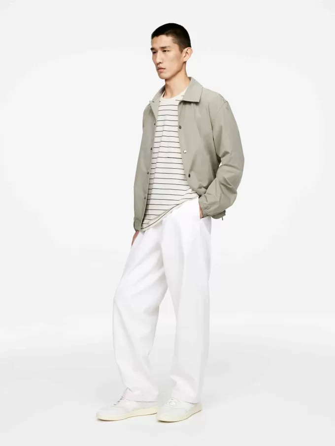 T-Shirt aus Baumwollleinen T-Shirt aus Baumwollleinen