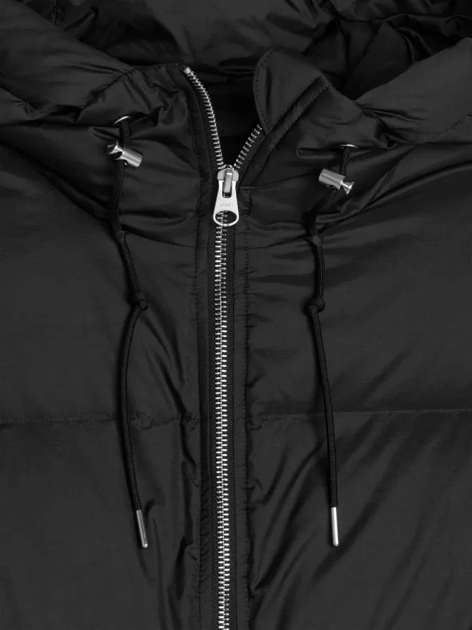 Upcycled Daunenmantel Upcycled Daunenmantel