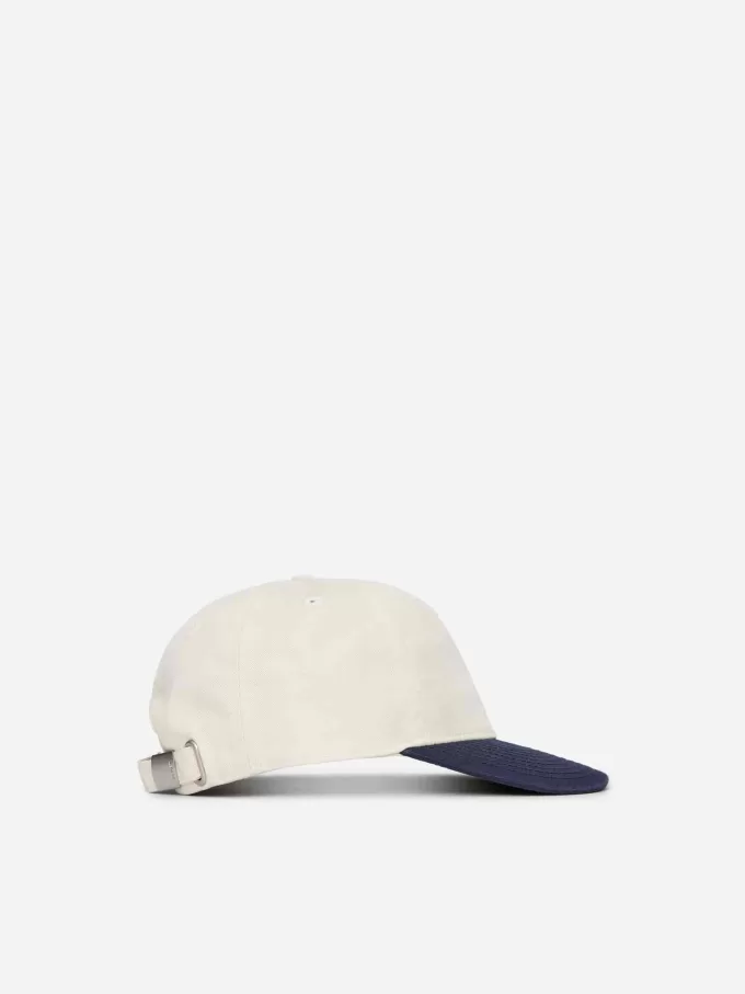 Kappe in Kontrastfarbe Kappe in Kontrastfarbe