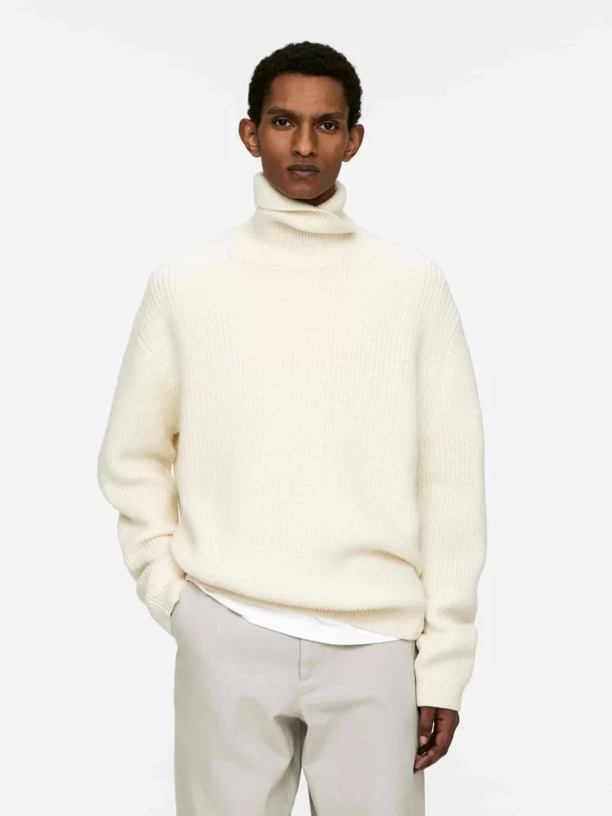 Rollkragenpullover aus schwerer Wolle Rollkragenpullover aus schwerer Wolle