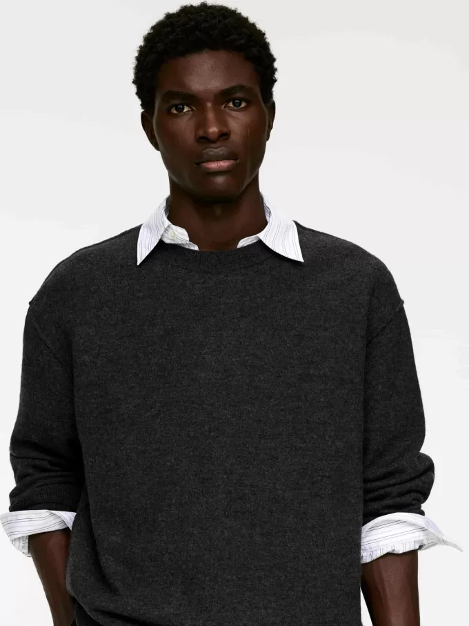 Rundhalspullover aus gekochter Wolle Rundhalspullover aus gekochter Wolle