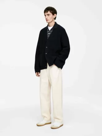 Strickjacke mit V-Ausschnitt