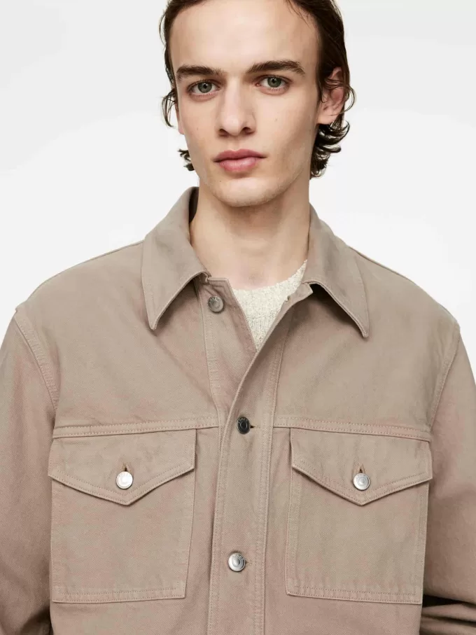 Stückgefärbte Jeansjacke Stückgefärbte Jeansjacke